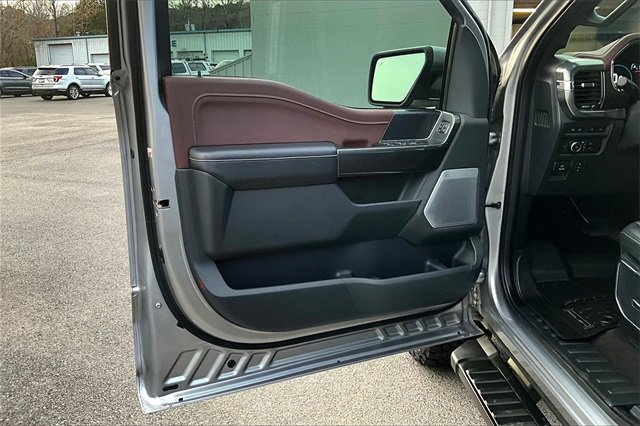 Used 2021 Ford F150 Lariat w/ Equipment Group 502A High image 18