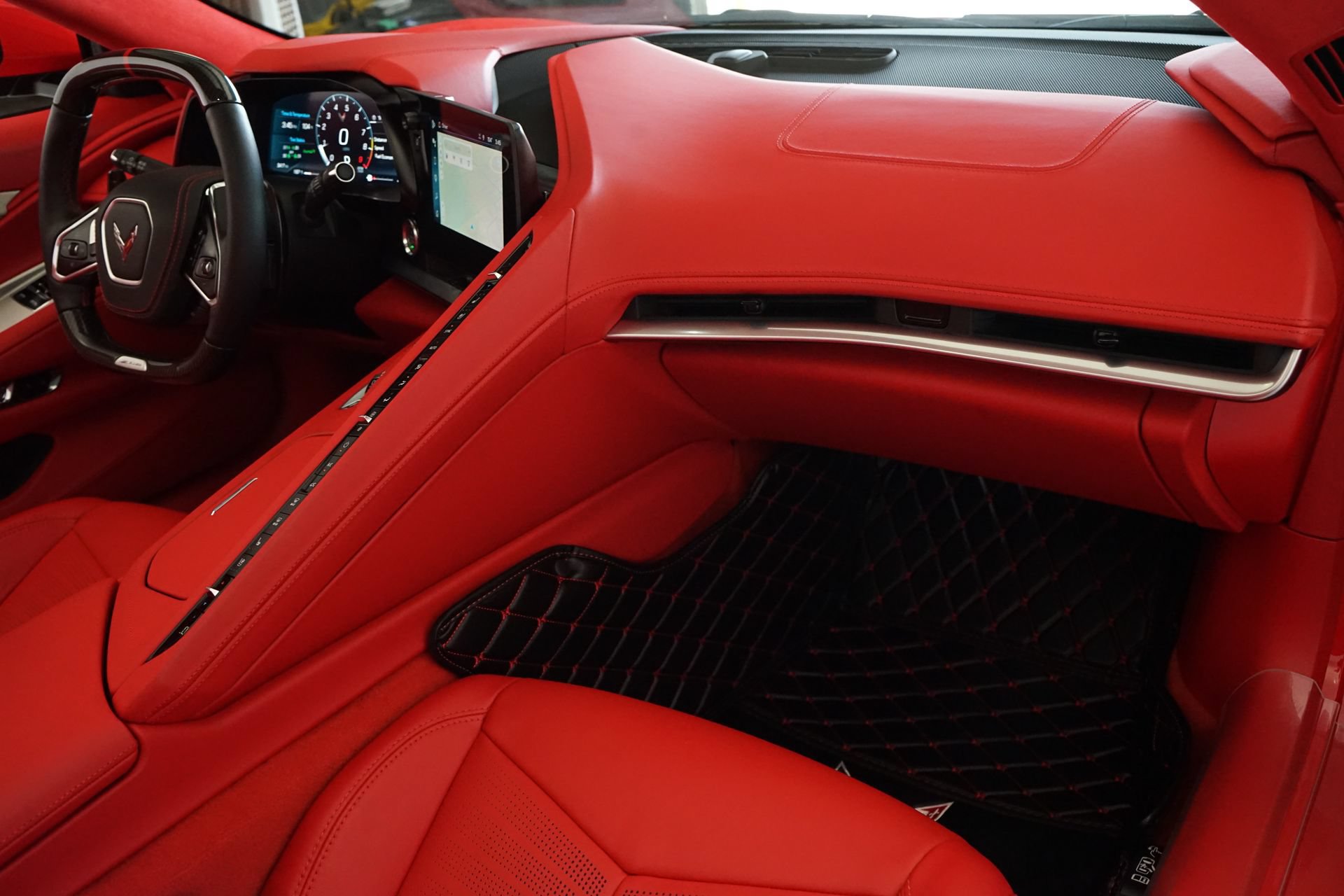Used 2025 Chevrolet Corvette Z06 RWD image 11