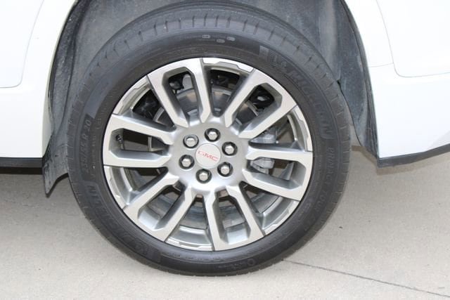 Certified 2023 GMC Acadia Denali w/ Denali Technology Package image 33