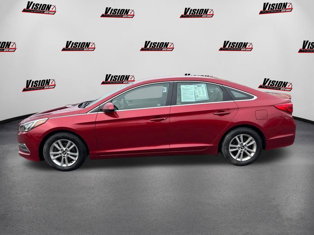 Used 2015 Hyundai Sonata SE w/ Option Group 09 FWD image 7