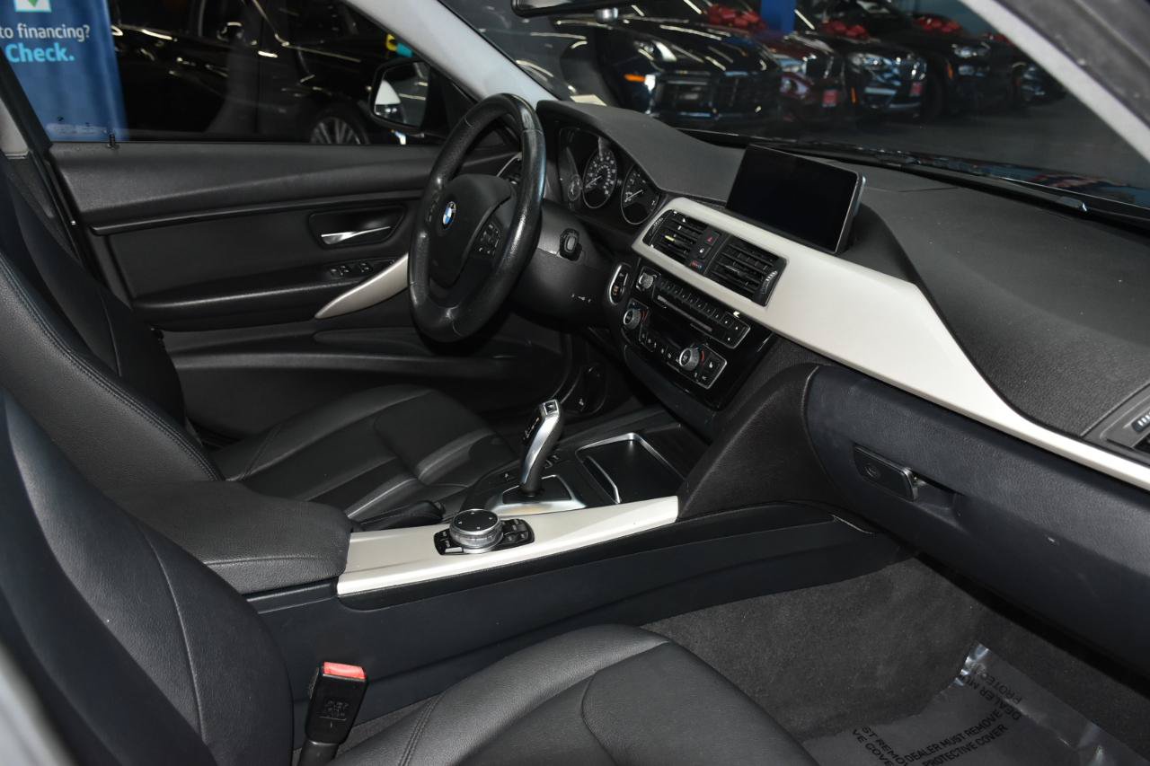 Used 2016 BMW 320i xDrive Sedan AWD/4WD image 17