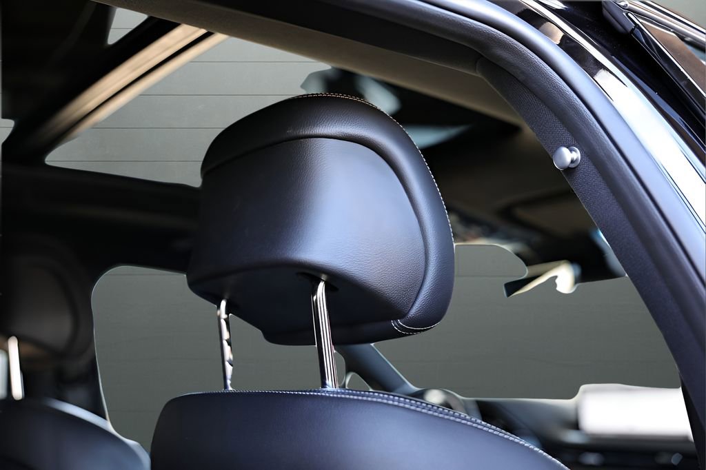 Used 2023 Genesis GV70 2.5T w/ Sport Prestige Package image 61