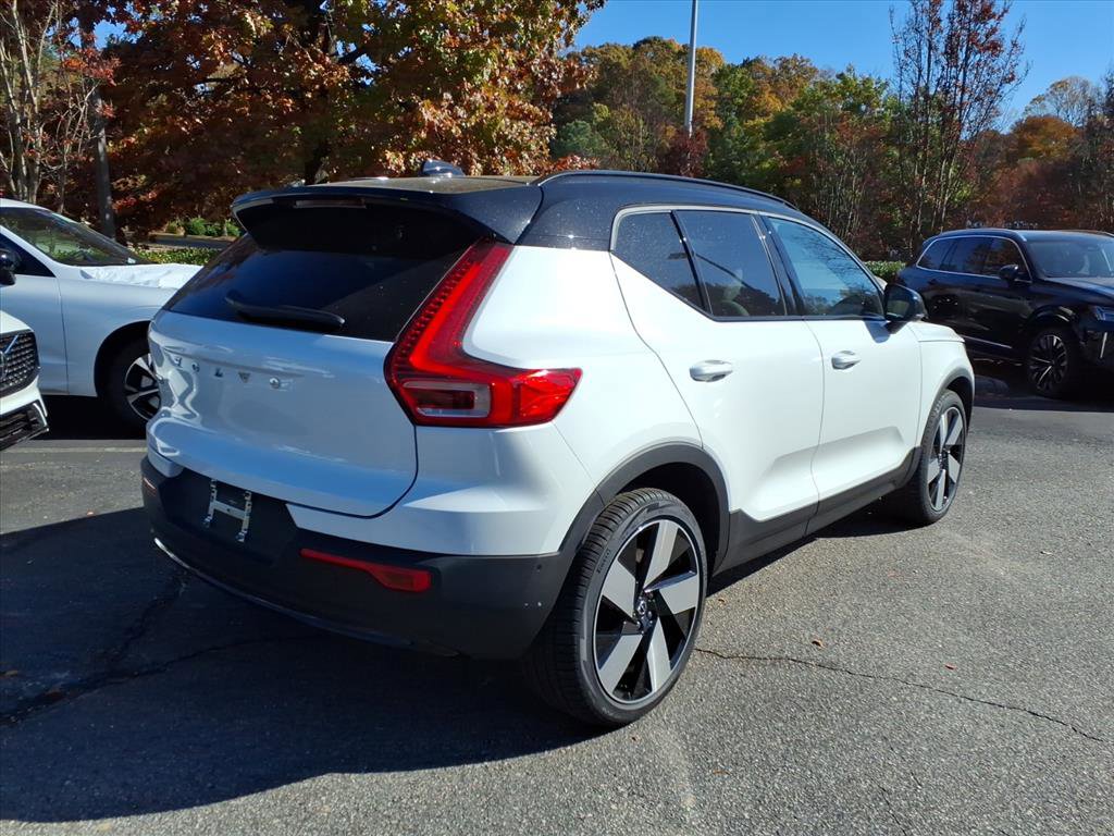 New 2026 Volvo EX40 Plus w/ Climate Package image 3