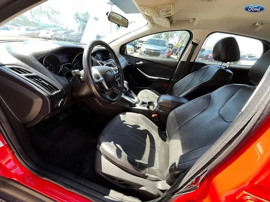 Used 2013 Ford Focus SE FWD image 9