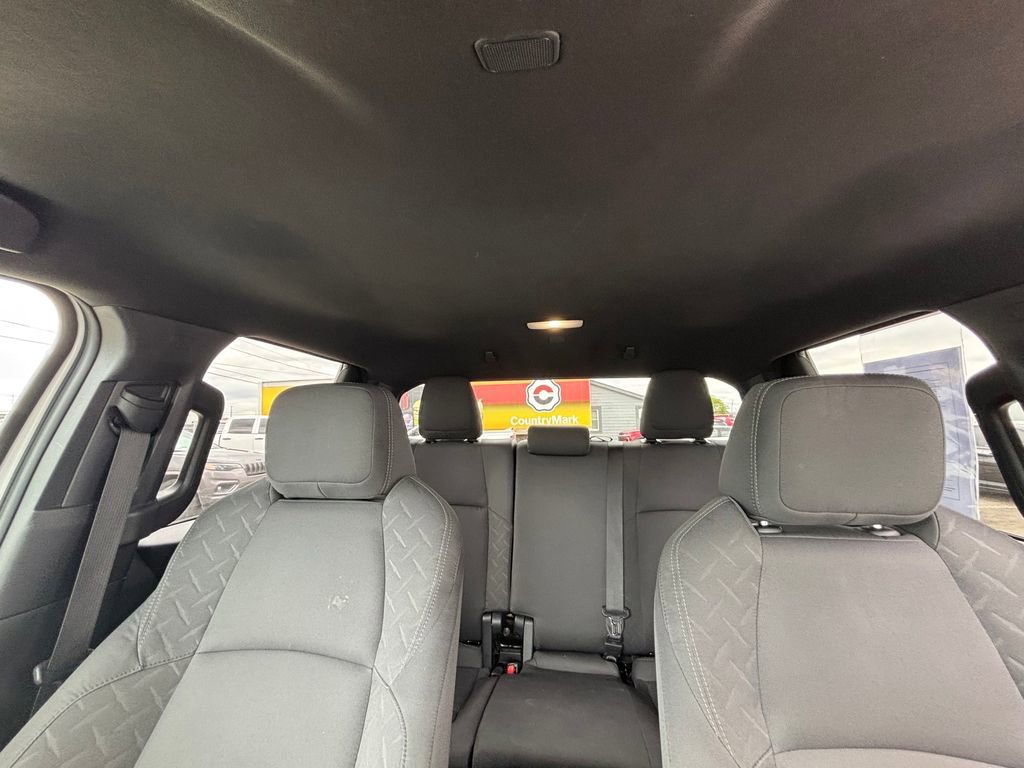Used 2024 Toyota Tacoma SR5 RWD image 17