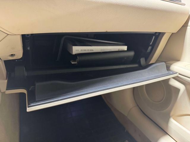 Used 2015 Lexus ES 350 FWD image 40