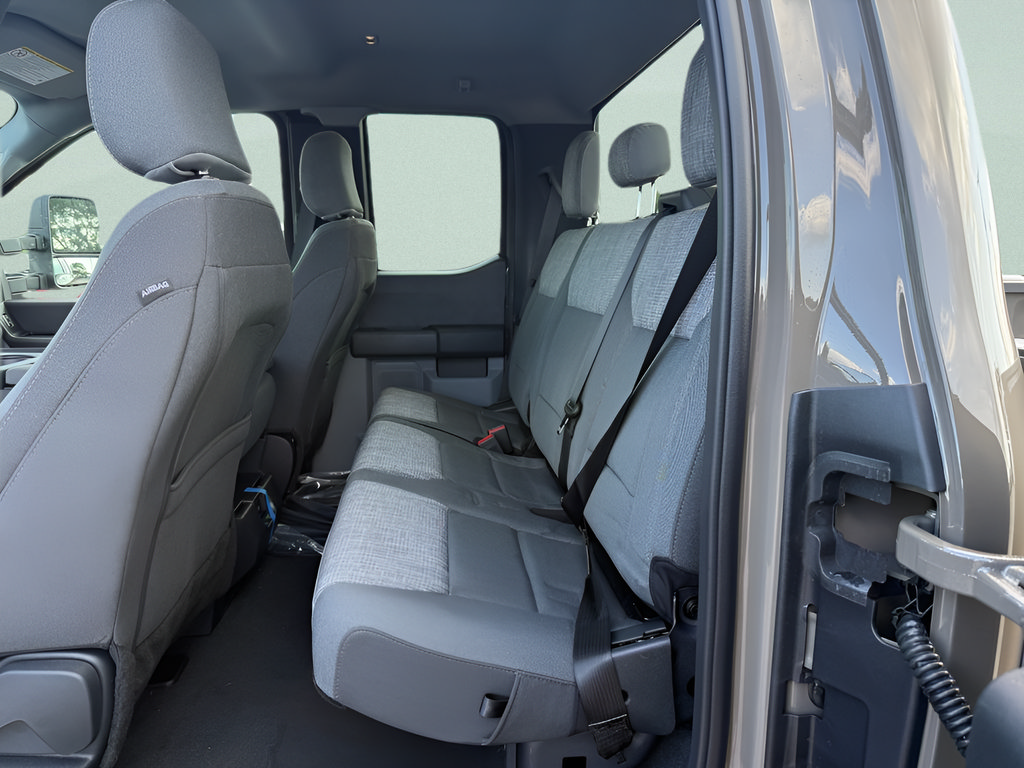 New 2026 Ford F250 XLT w/ FX4 Off-Road Package AWD/4WD image 5