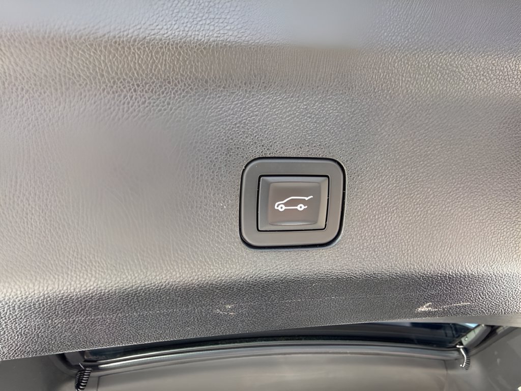 Used 2025 Chevrolet Tahoe Premier AWD/4WD image 26