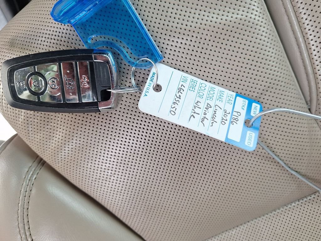 Used 2020 Lincoln Aviator Reserve w/ Equipment Group 202A image 32