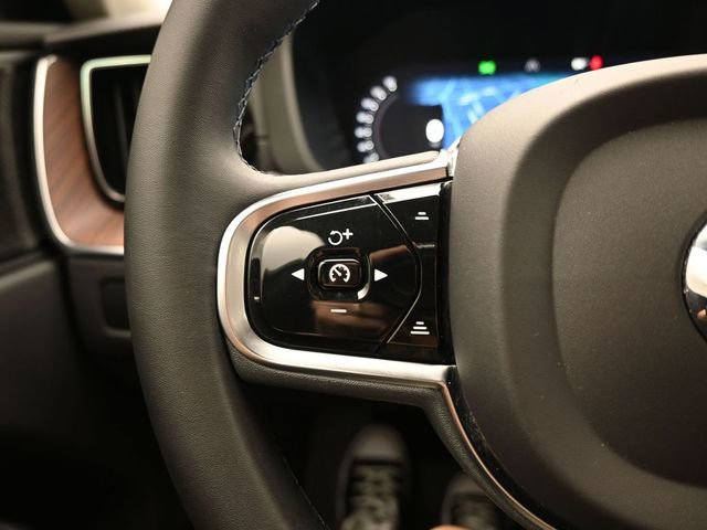 Used 2023 Volvo XC60 B6 Ultimate w/ Protection Package Premier image 25