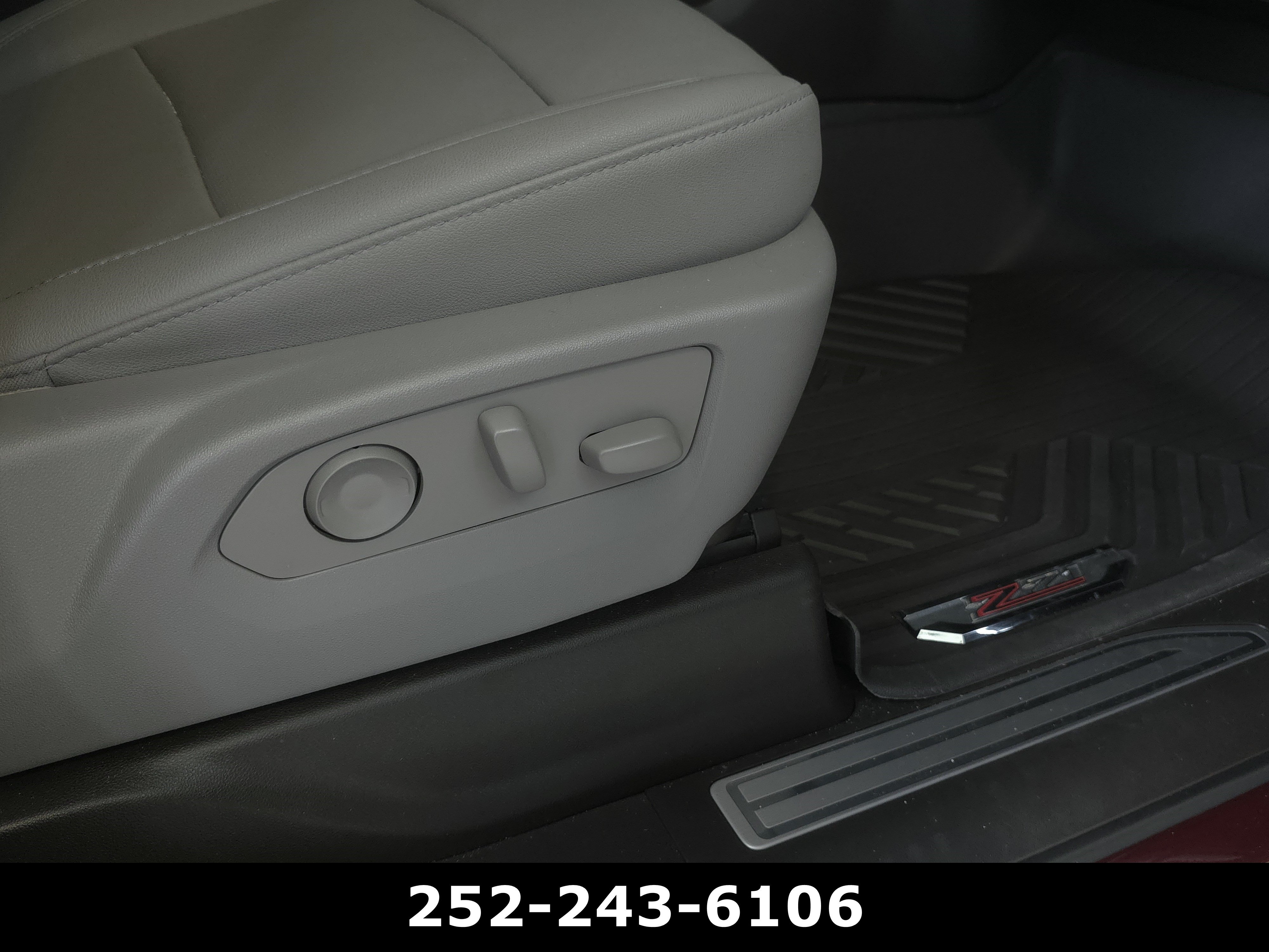 Used 2023 Chevrolet Silverado 1500 LTZ w/ LTZ Premium Package AWD/4WD image 37