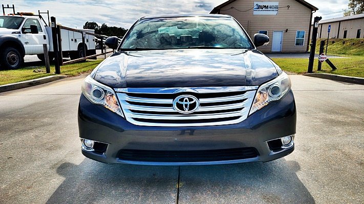 Used 2011 Toyota Avalon Limited image 12