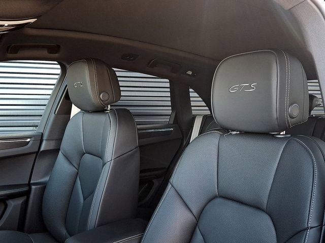 New 2026 Porsche Macan GTS image 5