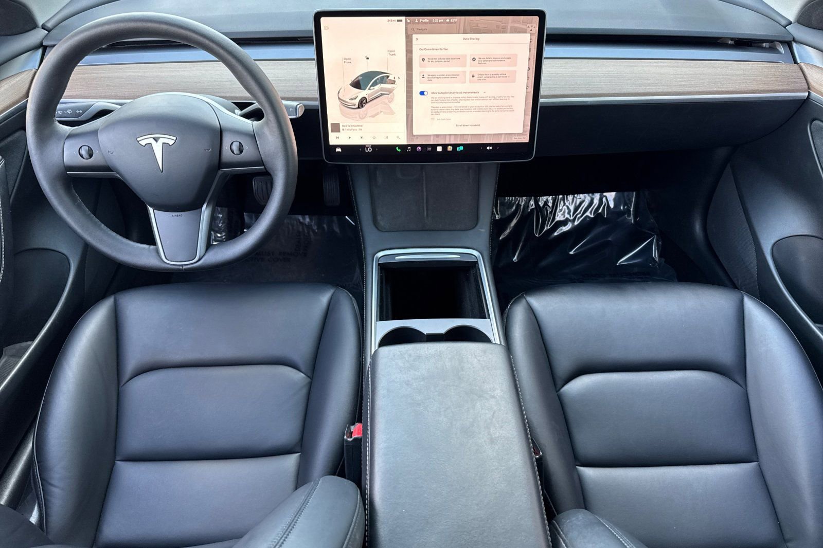 Used 2023 Tesla Model 3 Standard Range image 16