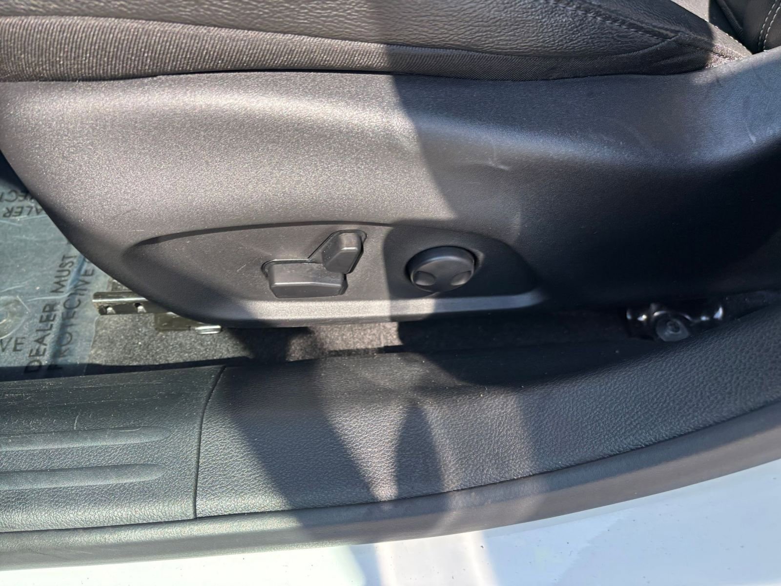 Used 2025 Jeep Compass Limited image 22