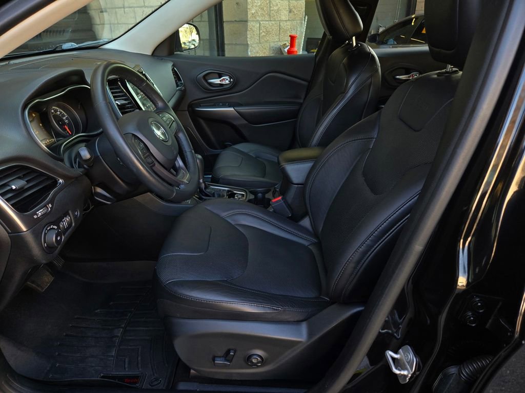 Used 2019 Jeep Cherokee Limited image 17