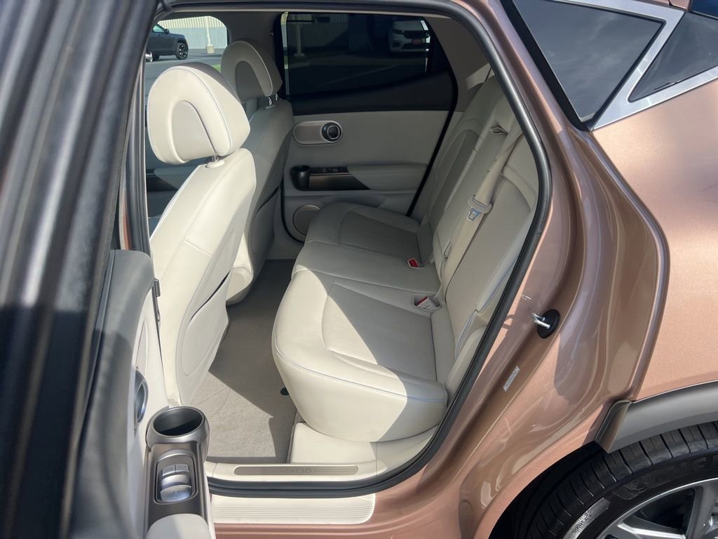 Used 2023 Genesis GV60 Advanced w/ Cargo Package image 28