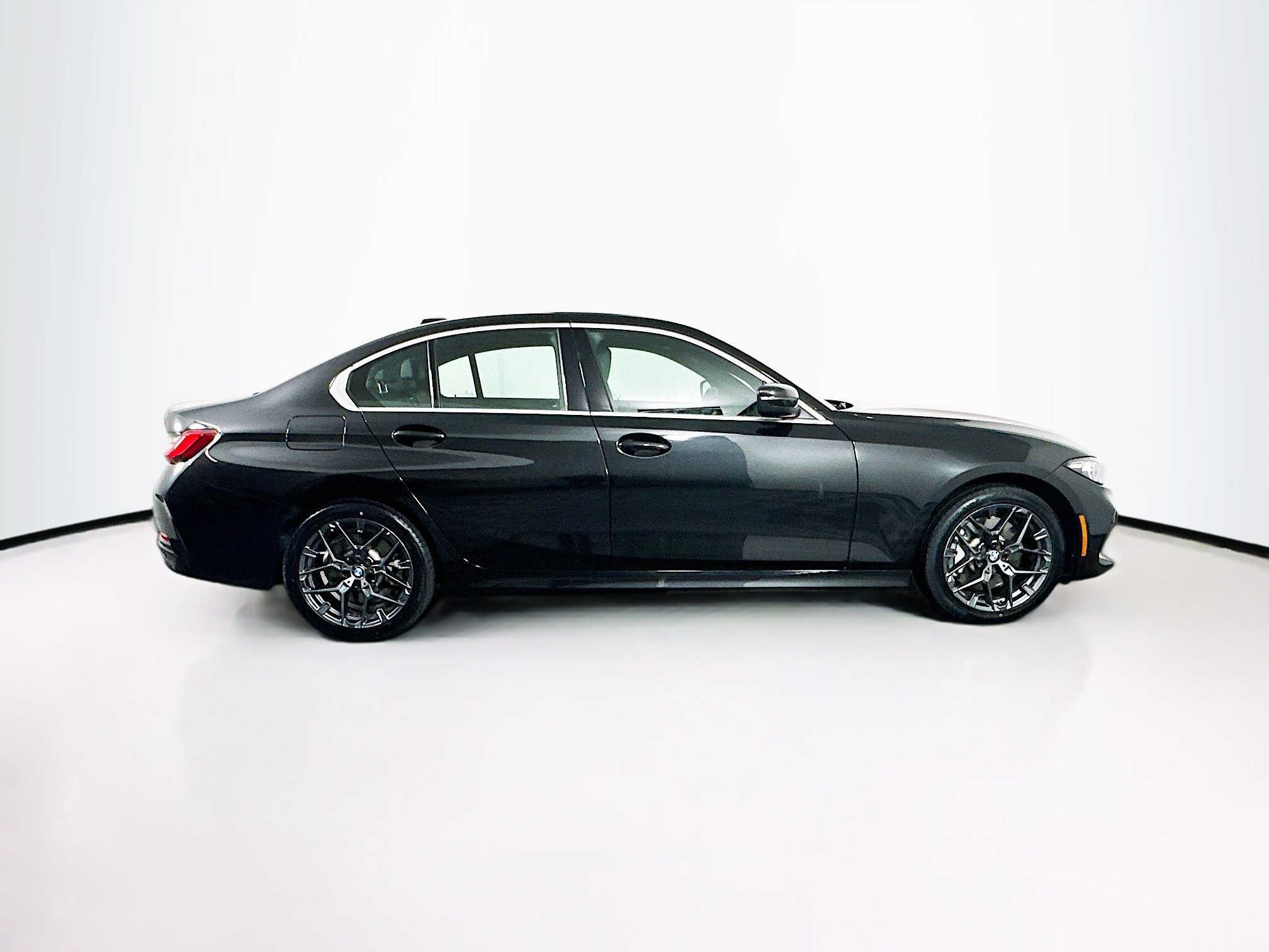 Used 2025 BMW 330i xDrive Sedan image 10