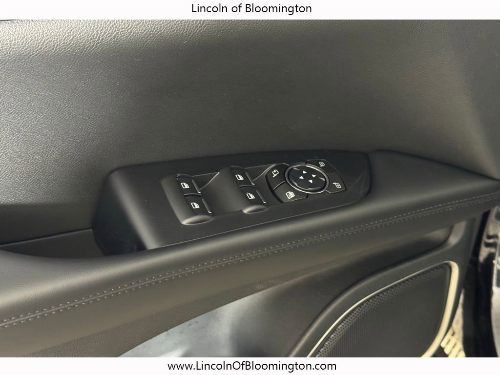 Used 2023 Lincoln Nautilus AWD w/ Premium Package image 16