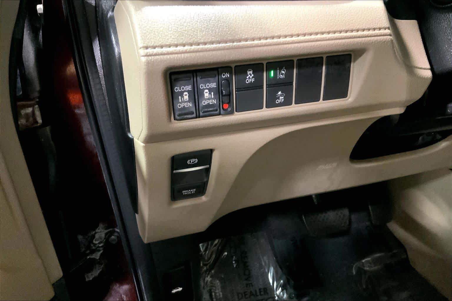 Used 2018 Honda Odyssey EX image 35