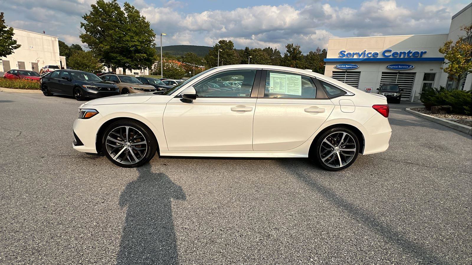 Used 2022 Honda Civic Touring image 7