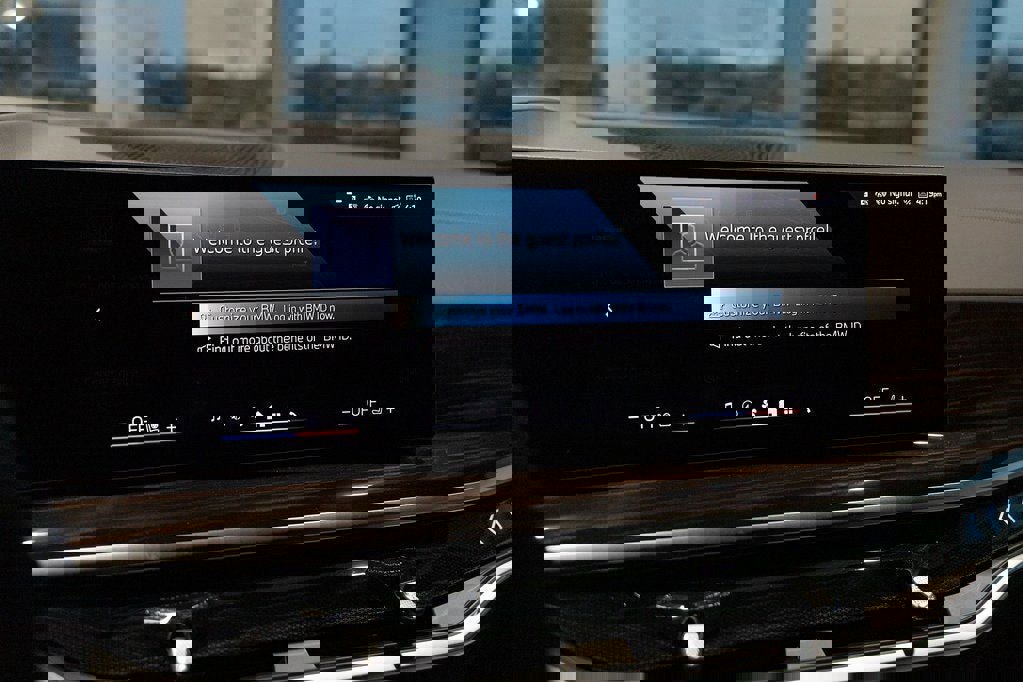 New 2026 BMW X5 xDrive50e w/ Climate Comfort Package image 29