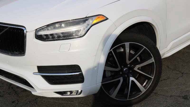 Used 2018 Volvo XC90 T6 Momentum w/ Convenience Package image 2