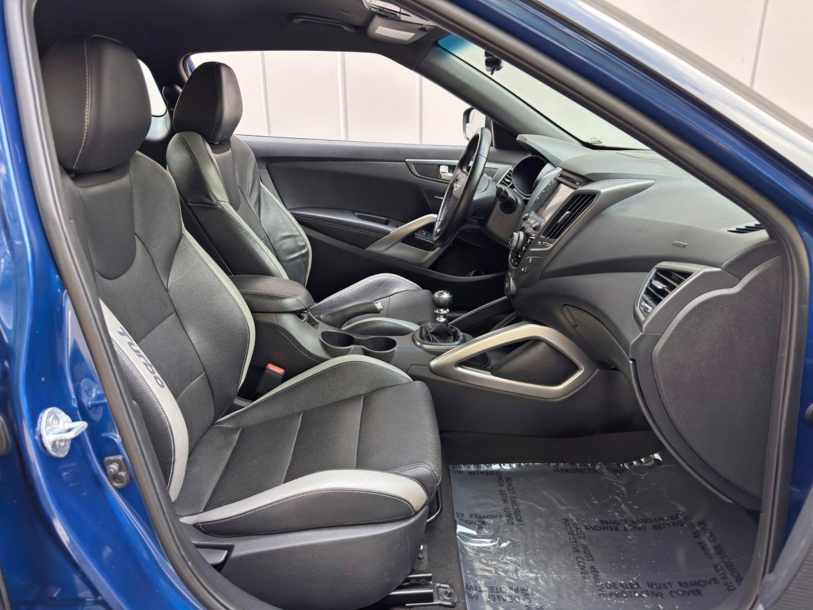 Used 2016 Hyundai Veloster Turbo FWD image 14