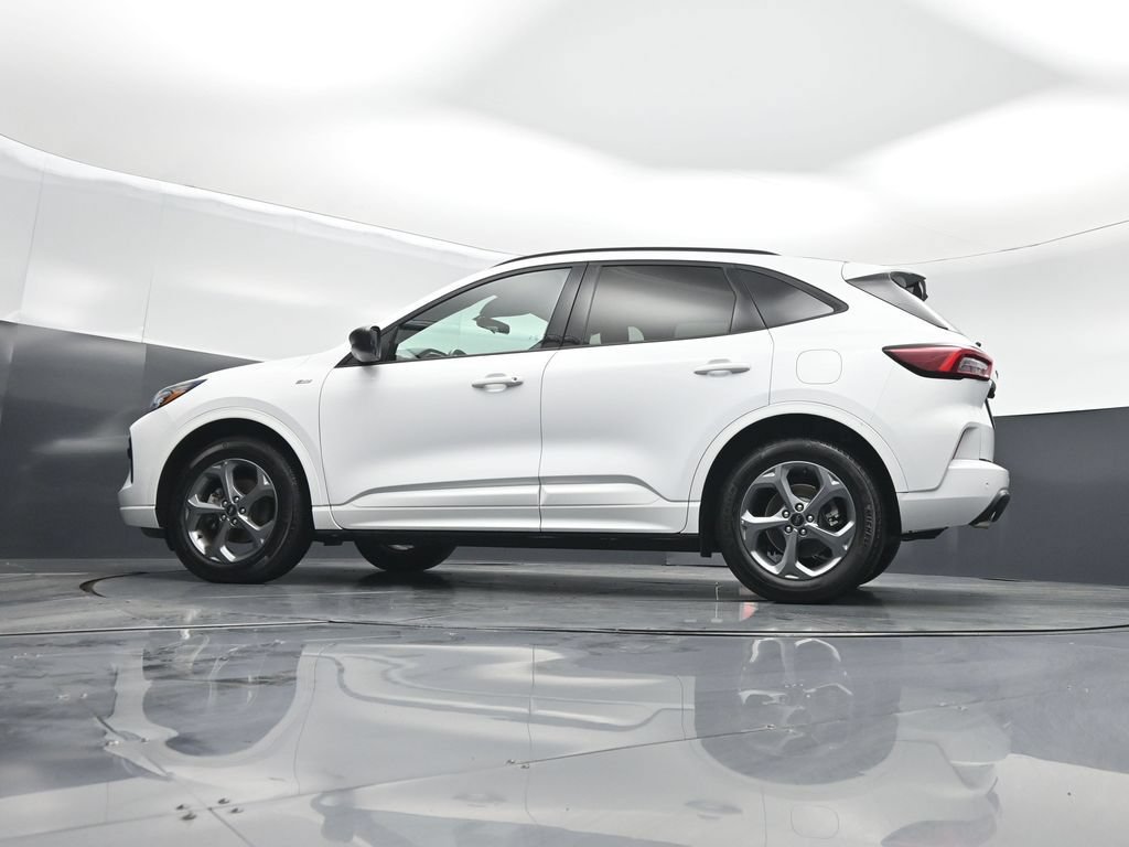 Certified 2023 Ford Escape ST-Line w/ Tech Pack #1 AWD/4WD image 48