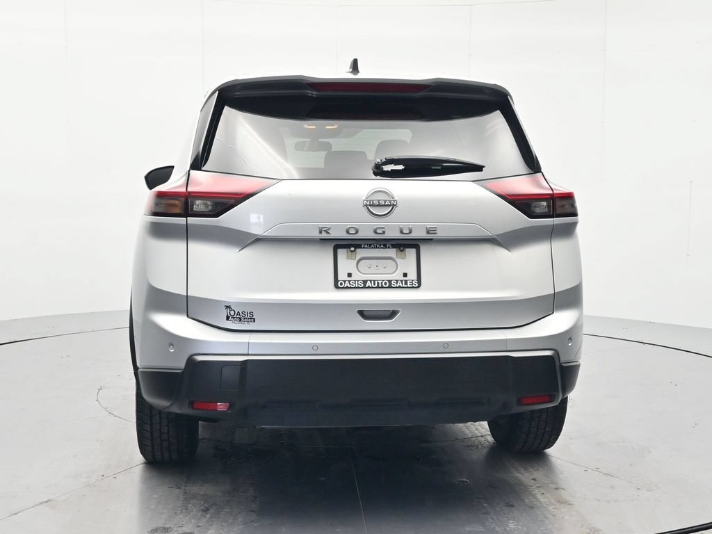 Used 2024 Nissan Rogue S FWD image 6