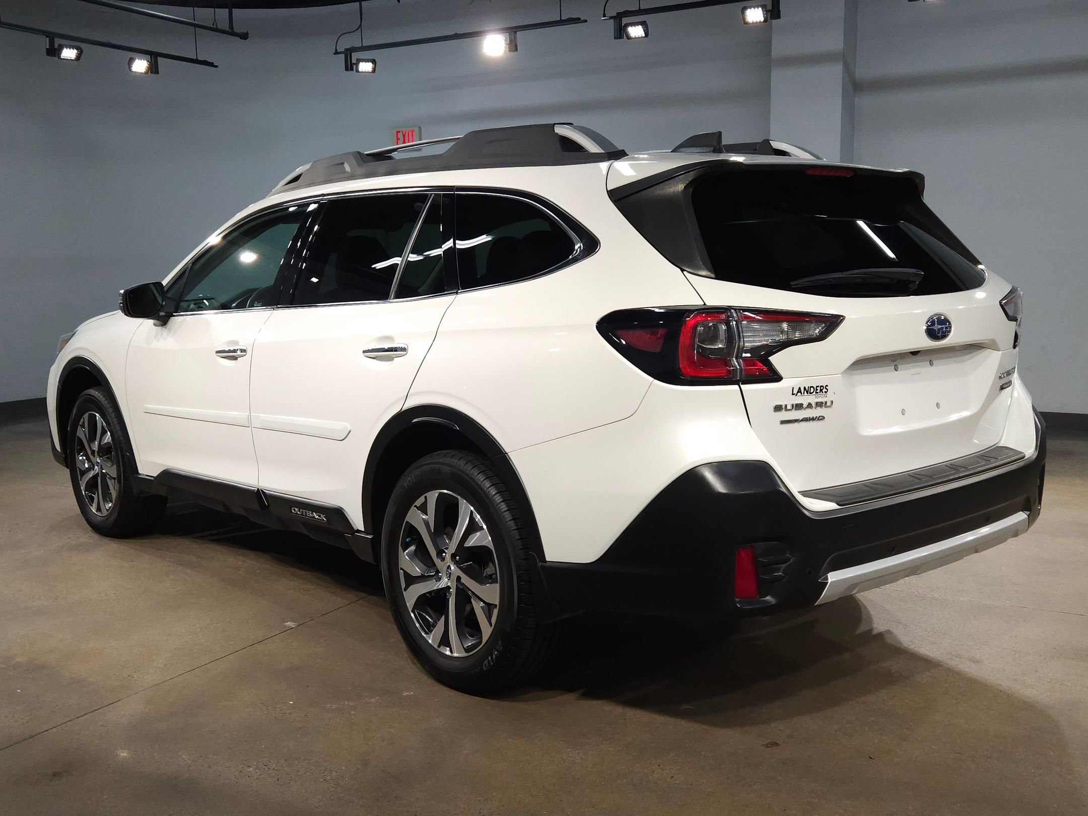 Used 2021 Subaru Outback Touring w/ Popular Package #2 image 5