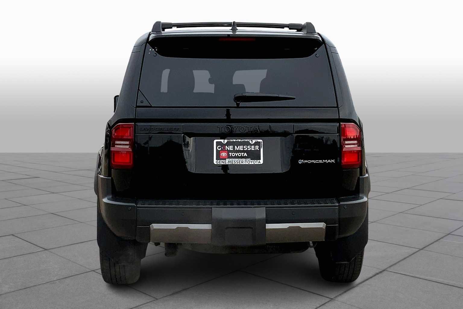 Used 2024 Toyota Land Cruiser w/ Premium Package AWD/4WD image 5