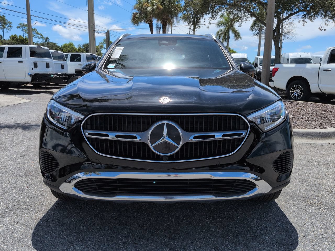 Used 2024 Mercedes-Benz GLC 300 image 3