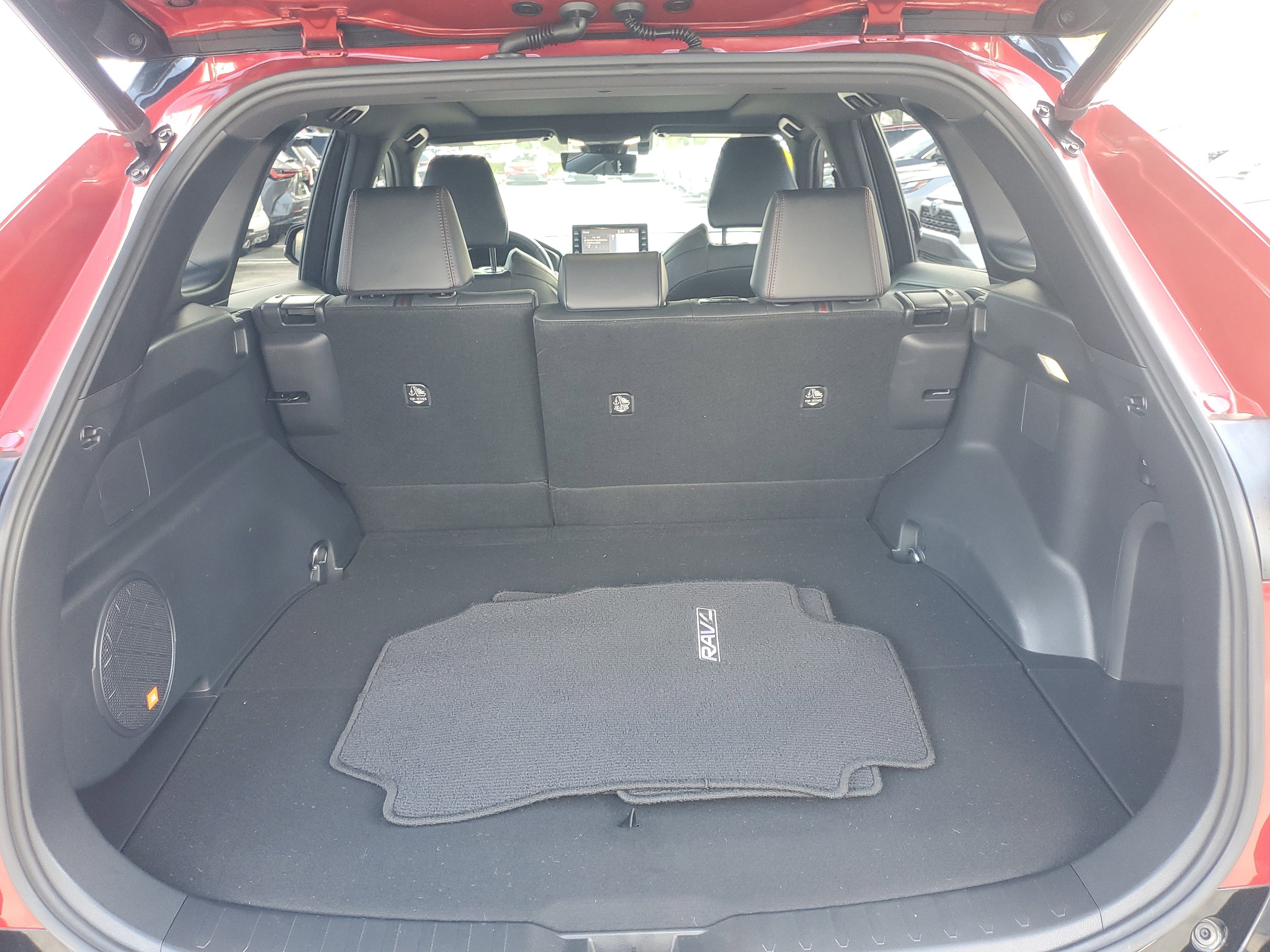 Used 2022 Toyota RAV4 XSE image 9