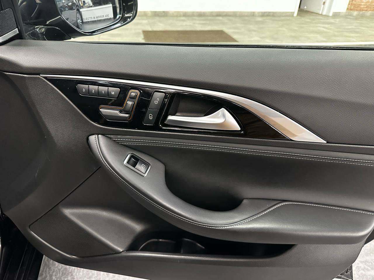 Used 2018 INFINITI QX30 Sport w/ Sport Leather Package image 16