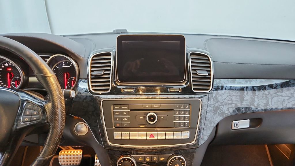 Used 2018 Mercedes-Benz GLE 43 AMG 4MATIC Coupe image 32