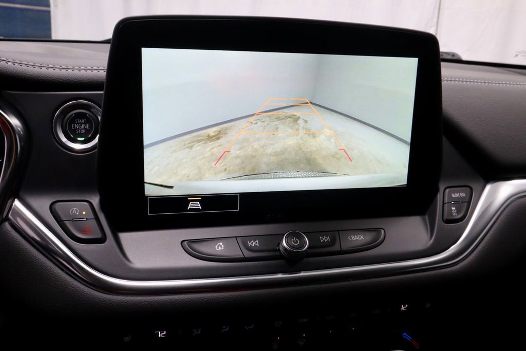 Used 2024 Chevrolet Blazer LT w/ Convenience Package FWD image 2