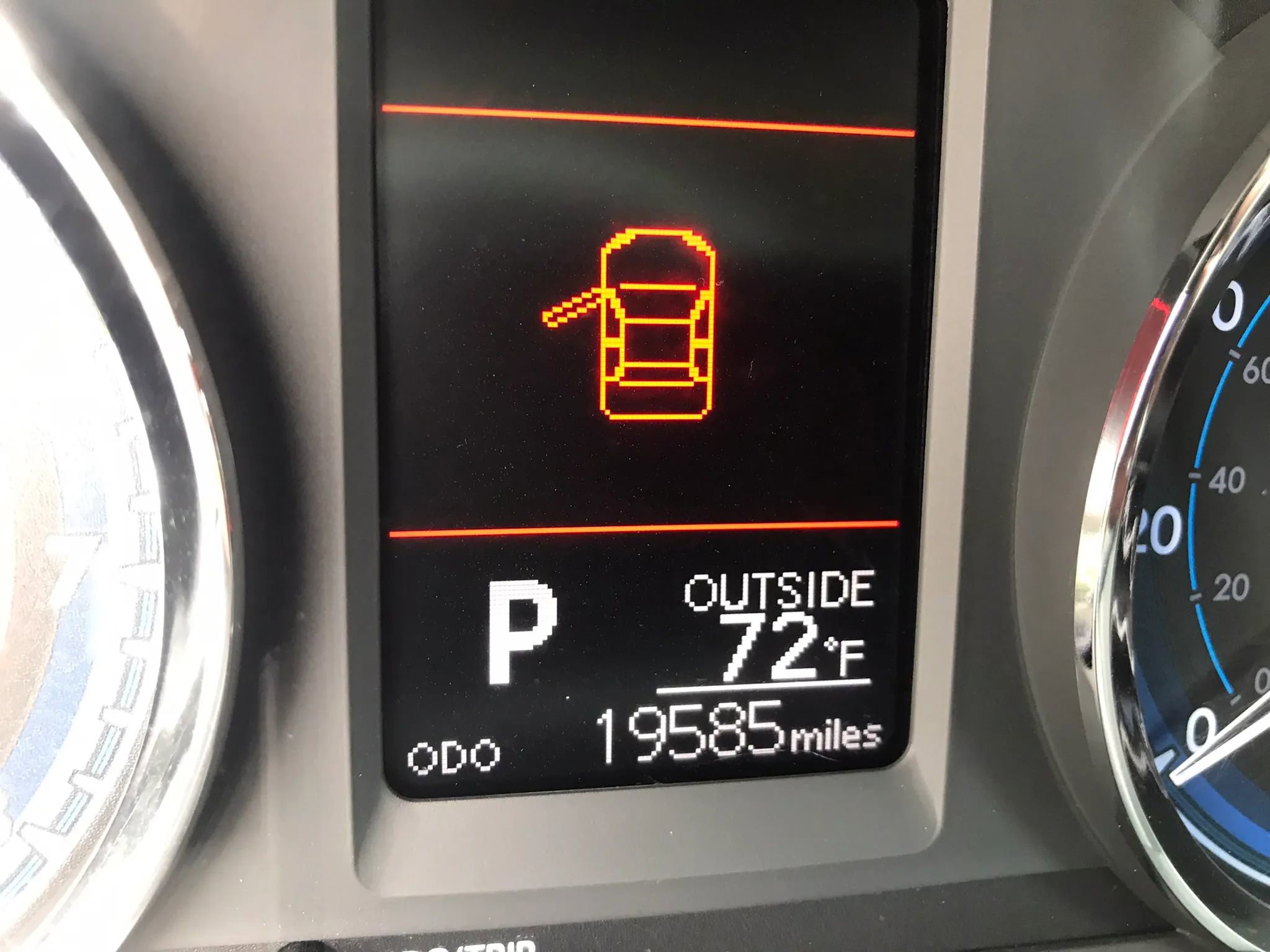 Used 2018 Toyota Corolla LE image 16