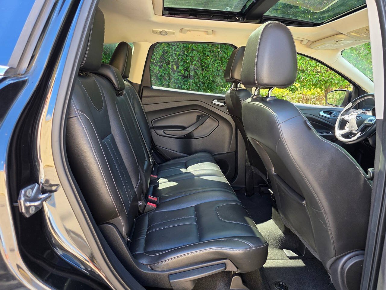 Used 2013 Ford Escape Titanium w/ Parking Technology Pkg AWD/4WD image 37