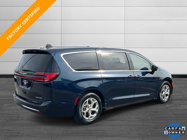 Used 2024 Chrysler Pacifica Limited image 4