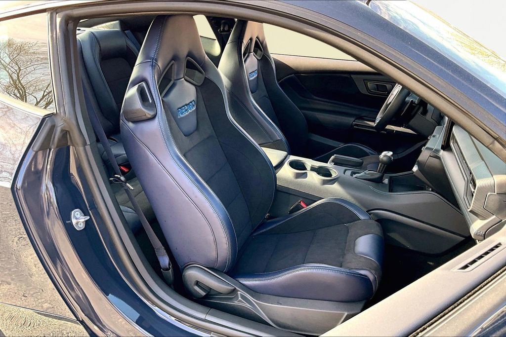 Used 2025 Ford Mustang Dark Horse image 19