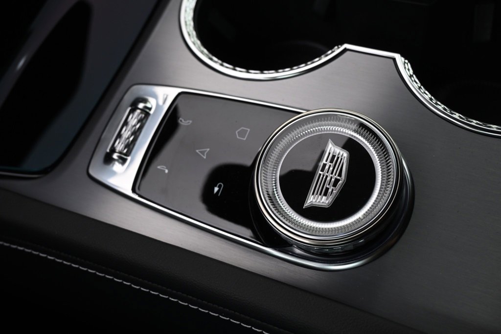 New 2026 Cadillac Vistiq Sport image 32