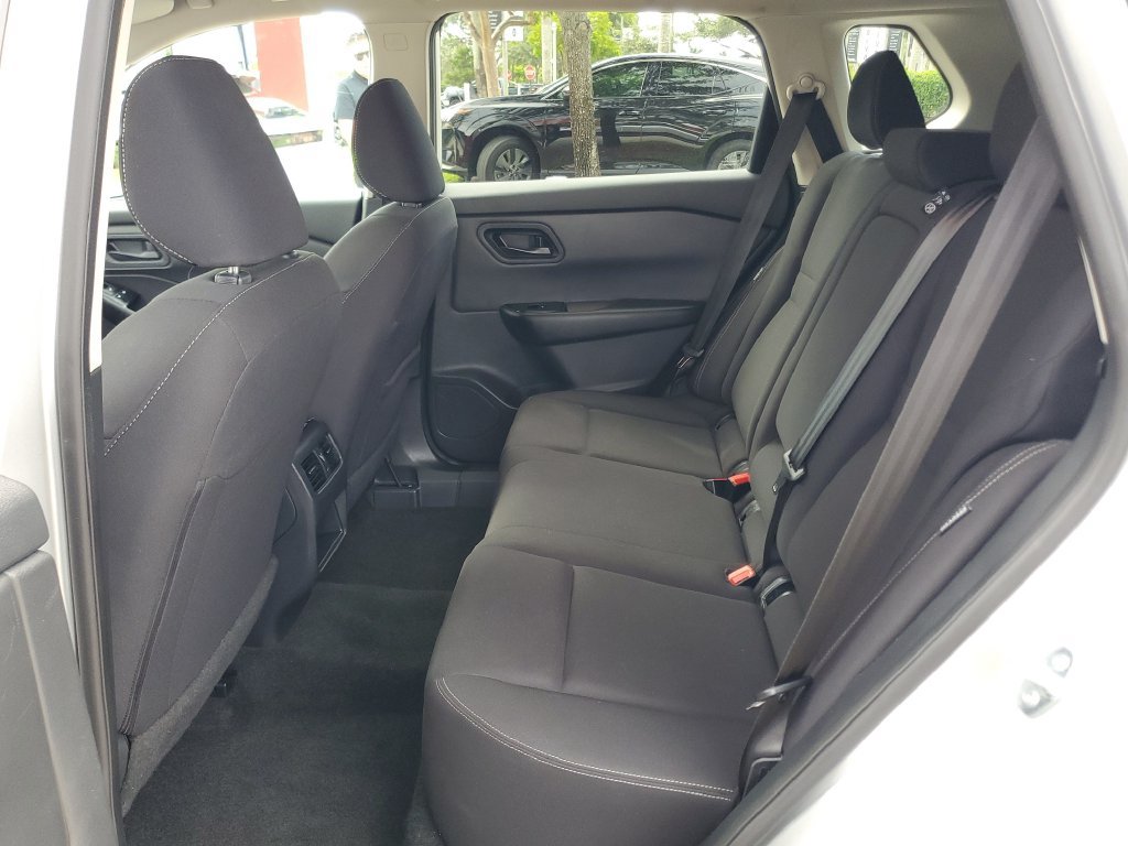 Certified 2024 Nissan Rogue S FWD image 9