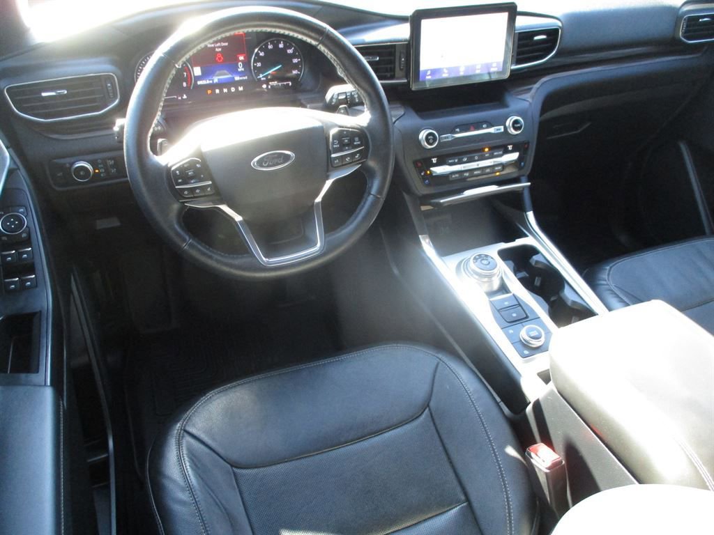 Used 2020 Ford Explorer Limited w/ Class III Trailer Tow Package image 12