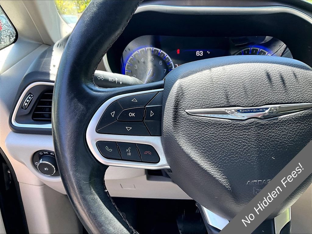 Used 2017 Chrysler Pacifica Touring-L Plus FWD image 15