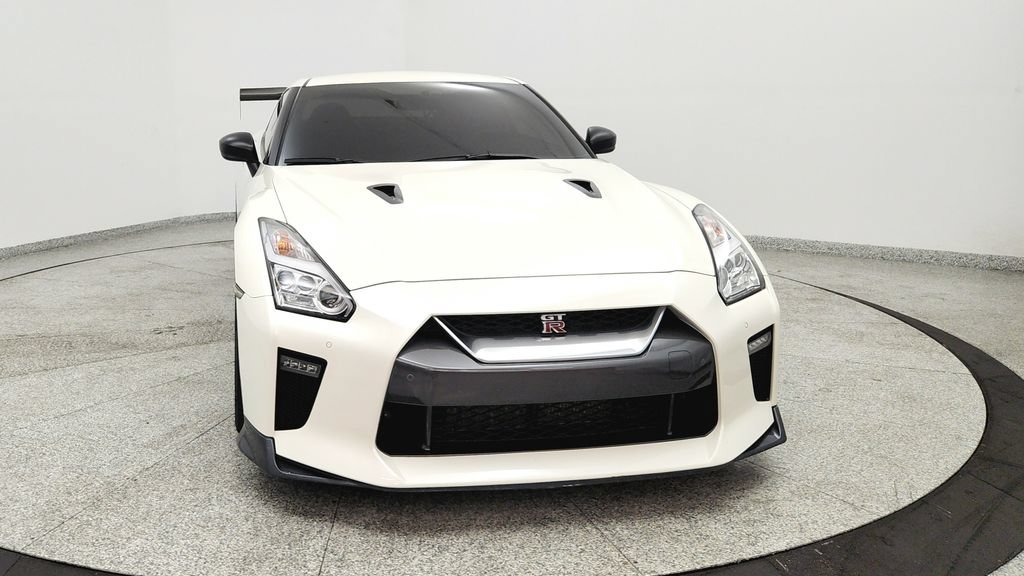 Used 2019 Nissan GT-R AWD/4WD image 24