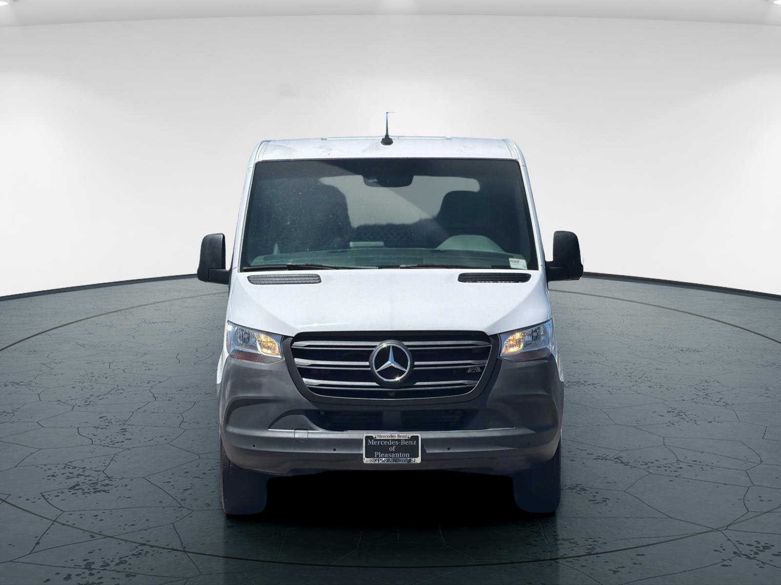 Used 2021 Mercedes-Benz Sprinter 2500 image 10