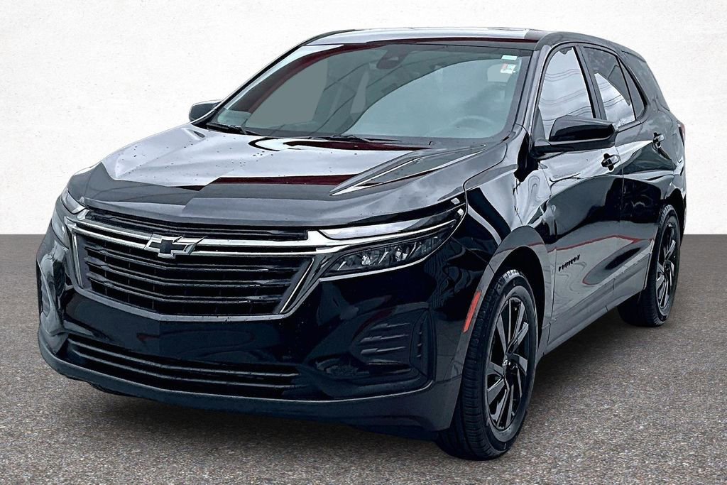 Used 2024 Chevrolet Equinox LS w/ LS Convenience Package image 4