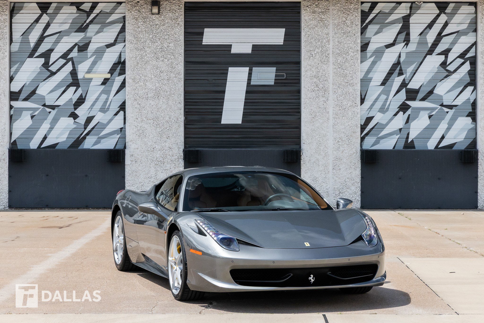 Used 2011 Ferrari 458 Italia Coupe RWD image 1