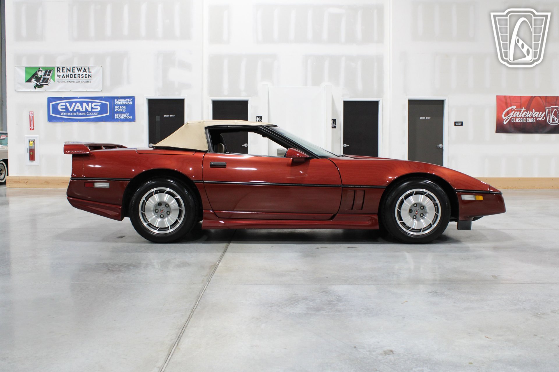 Used 1987 Chevrolet Corvette Convertible RWD image 29